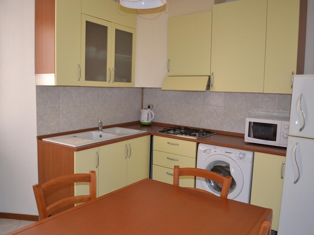 L'Antico Borgo Apartment Lesa Bagian luar foto